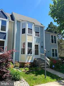 5909 Sir Cambridge Way Alexandria, VA 22315