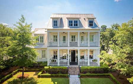 112 Island Park Dr Charleston, SC 29492
