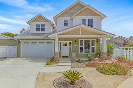 1727 Ivy Rd Oceanside, CA 92054