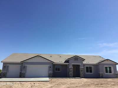 2xx E Santa Cruz Drive Phoenix, AZ 85085