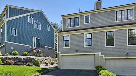 54 Shearwater Ln Wayne Twp., NJ 07470