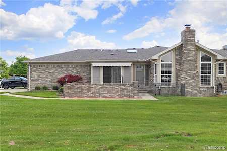 49798 Alpine Dr #153 Macomb Twp, MI 48044