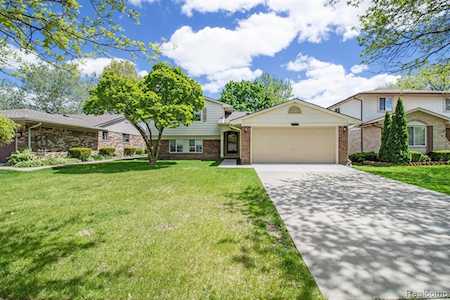 46232 Meadow Lane Macomb Twp, MI 48044