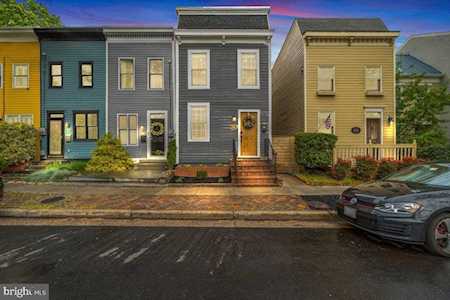 225 West N Alexandria, VA 22314