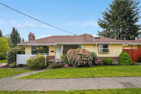 4215 NE 72nd St Seattle, WA 98115