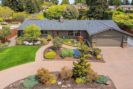 1830 123rd Ave SE Bellevue, WA 98005