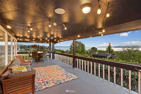 22525 10th Ave S Des Moines, WA 98198