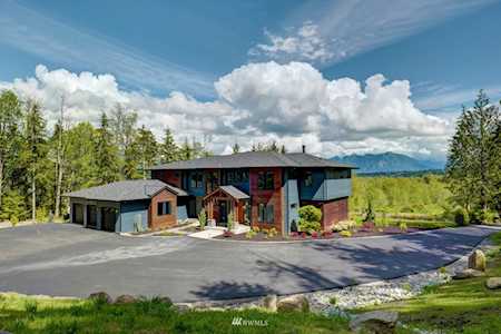 31425 SE 62nd Way Fall City, WA 98024