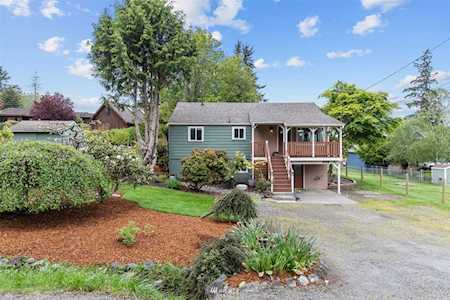 4722 Woods Rd E Port Orchard, WA 98366