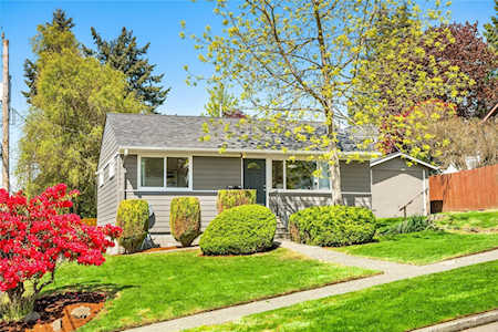 2008 SW Cloverdale St Seattle, WA 98106