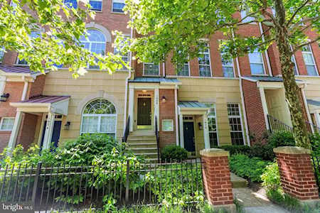 1968 Crescent Park Dr Reston, VA 20190