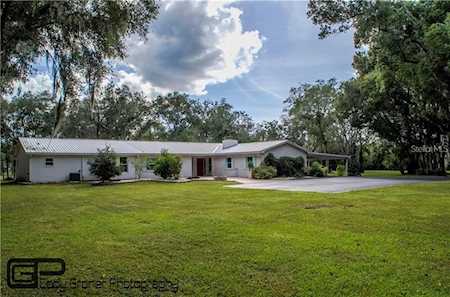 19115 Livingston Ave Lutz, FL 33559