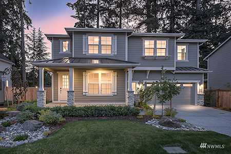 9753 186th Ct NE #9 Redmond, WA 98052