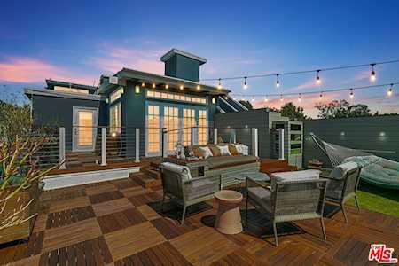 11627 Chenault St Los Angeles, CA 90049