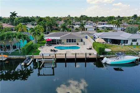 371 SE 3rd Ct Pompano Beach, FL 33060