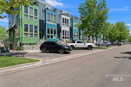 448 E Thurman Mill St Garden City, ID 83714
