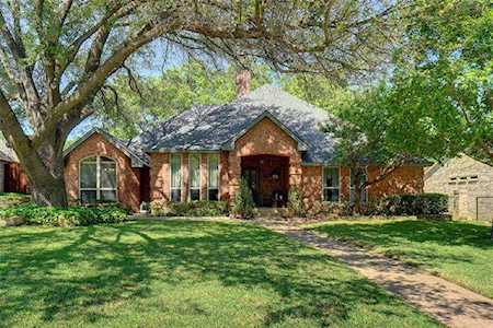 3526 Deer Creek Grapevine, TX 76051