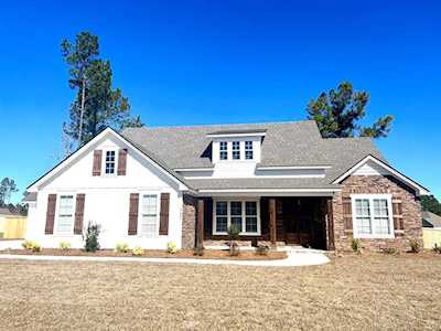 7300 Shadow Creek Drive Hahira, GA 31632