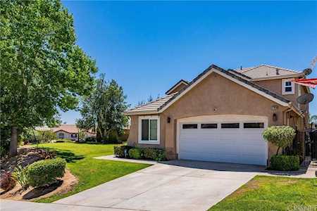 27910 Bridlewood Dr Castaic, CA 91384