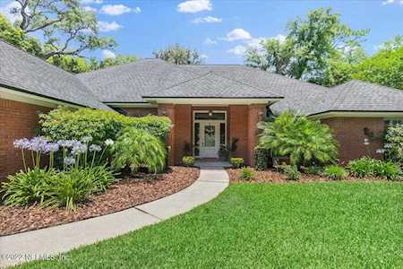 1127 Secret Oaks Pl St Johns, FL 32259
