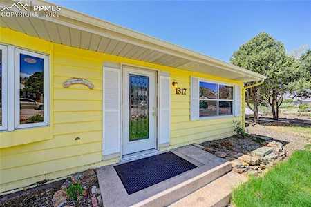 1317 Mount View Lane Colorado Springs, CO 80907