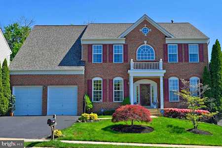 5025 Veronica Rd Centreville, VA 20120