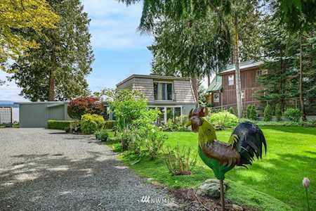 2197 Highland Dr Camano Island, WA 98282