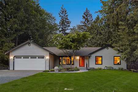 802 289th Ave NE Carnation, WA 98014