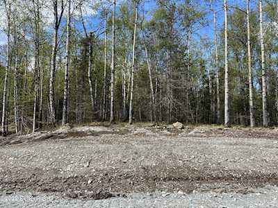 L5 B2 E Wompas Circle Wasilla, AK 99654