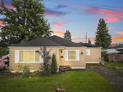 2320 Griffin Ave Enumclaw, WA 98022