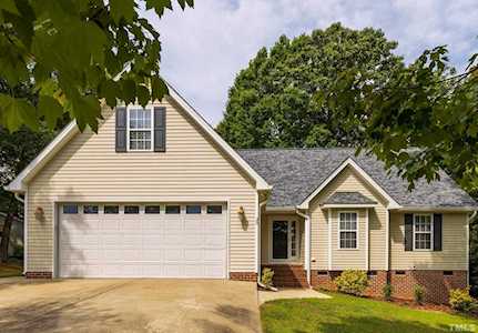 20 Foxhound Court Benson, NC 27504