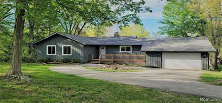 13386 Island Lake Rd Dexter Twp, MI 48118