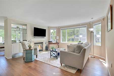 4124 Providence Point Dr SE #1014 Issaquah, WA 98029