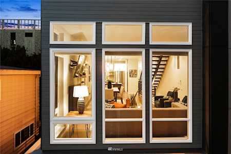 1724 NW 63rd St Seattle, WA 98107