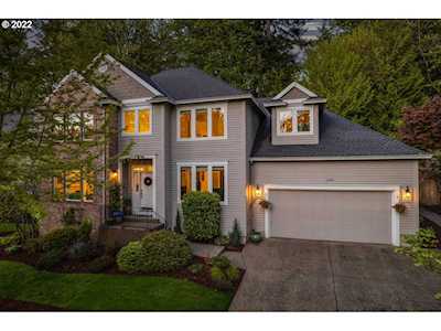 13324 Boones Ferry Rd Lake Oswego, OR 97035