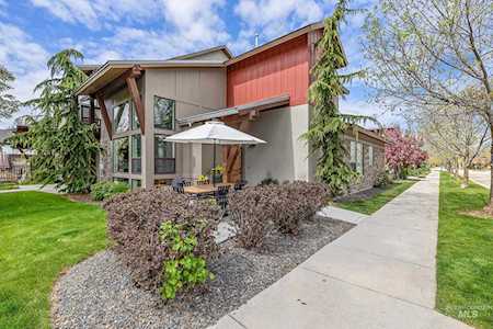 1381 E Lone Creek Drive Eagle, ID 83616