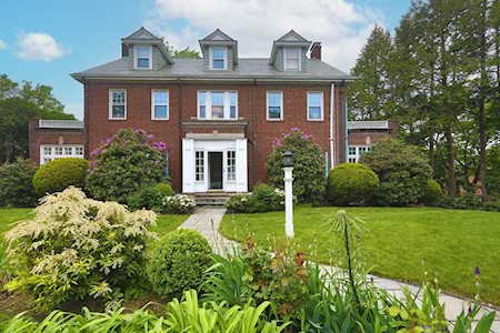 727 Centre Street Newton, MA 02458