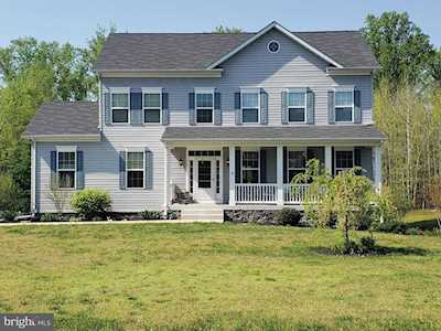207 Finch Dr Prince Frederick, MD 20678