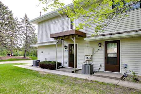 2742 Brookdale Lane N Brooklyn Park, MN 55444