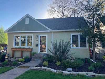 1576 Grotto Street N Saint Paul, MN 55117