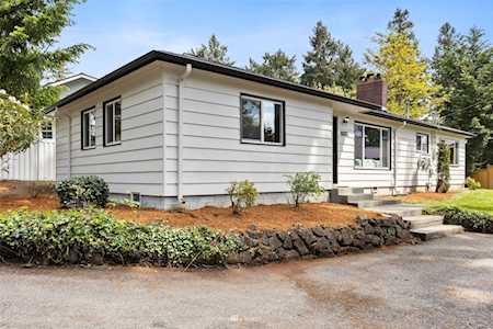 7008 Lake Grove Dr SW Lakewood, WA 98499