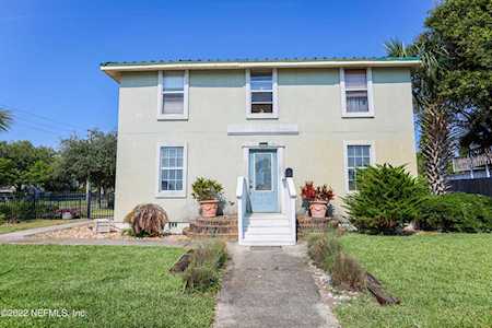 902 4th St Jacksonville Beach, FL 32250