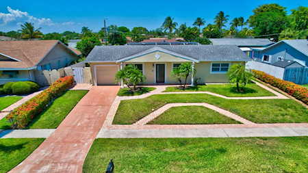 109 Seminole Lane Boca Raton, FL 33487