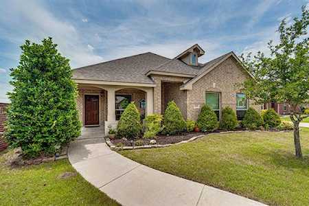 6610 Shady Nook Drive Midlothian, TX 76065
