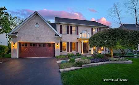 524 Saratoga Dr Aurora, IL 60502