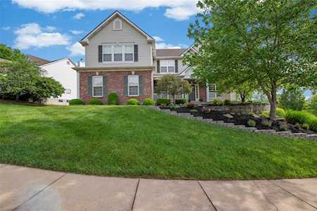 1507 Dietrich Glen Dr Ballwin, MO 63021