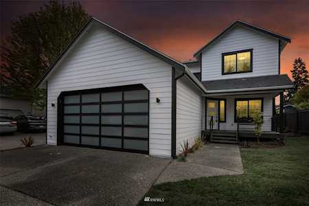 1622 Monroe Ave NE Renton, WA 98056