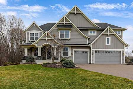 5621 Garden Drive Woodbury, MN 55129