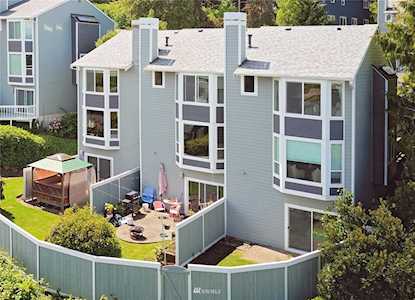 3836 25th Ave W #2A Seattle, WA 98199