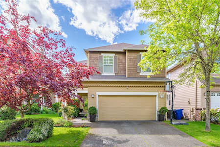 1221 225th Place SE Sammamish, WA 98075